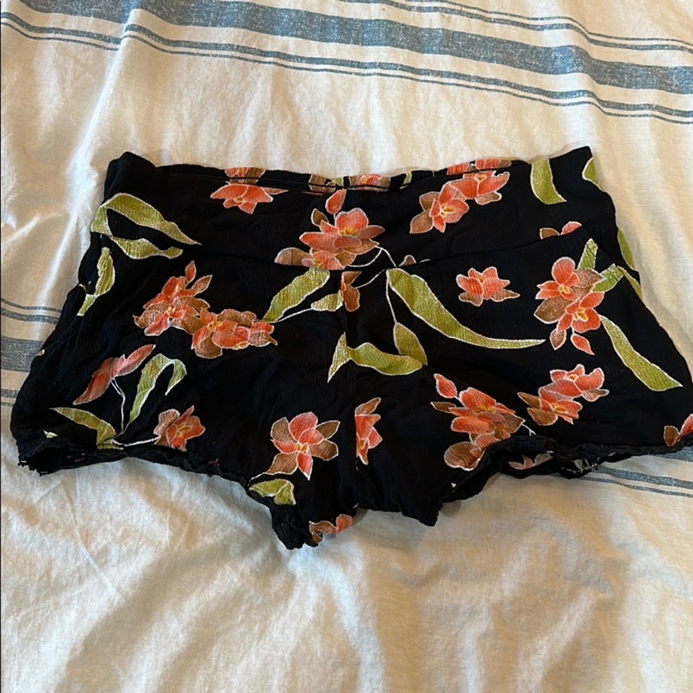 Volcom since 1991 shorts